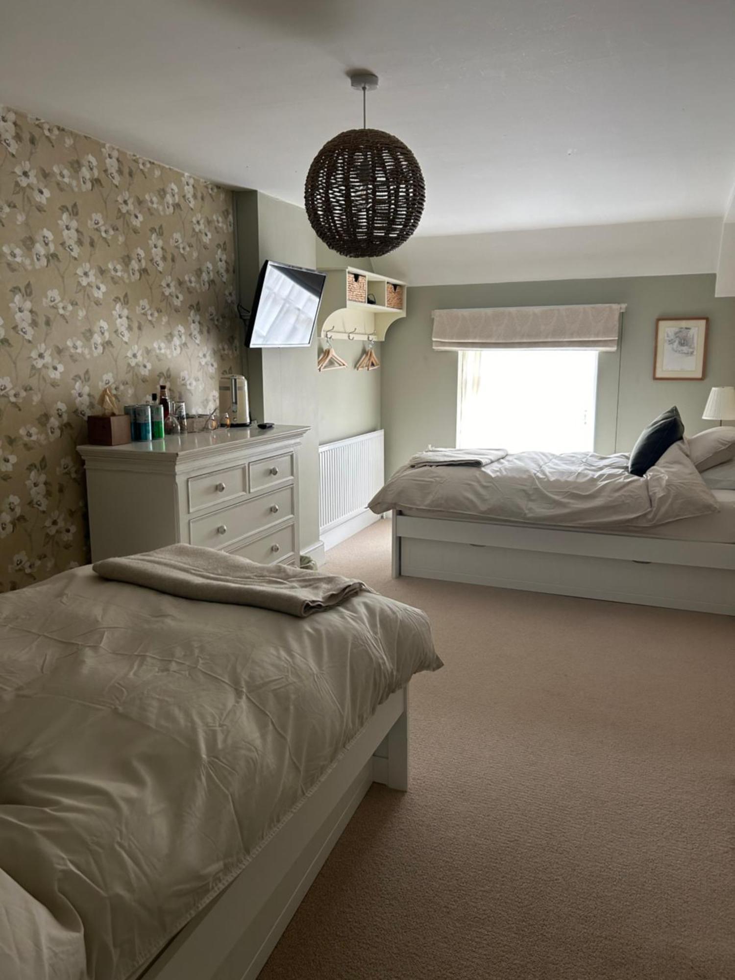 The White Horse Hotel ฟาเวอร์แชม ภายนอก รูปภาพ