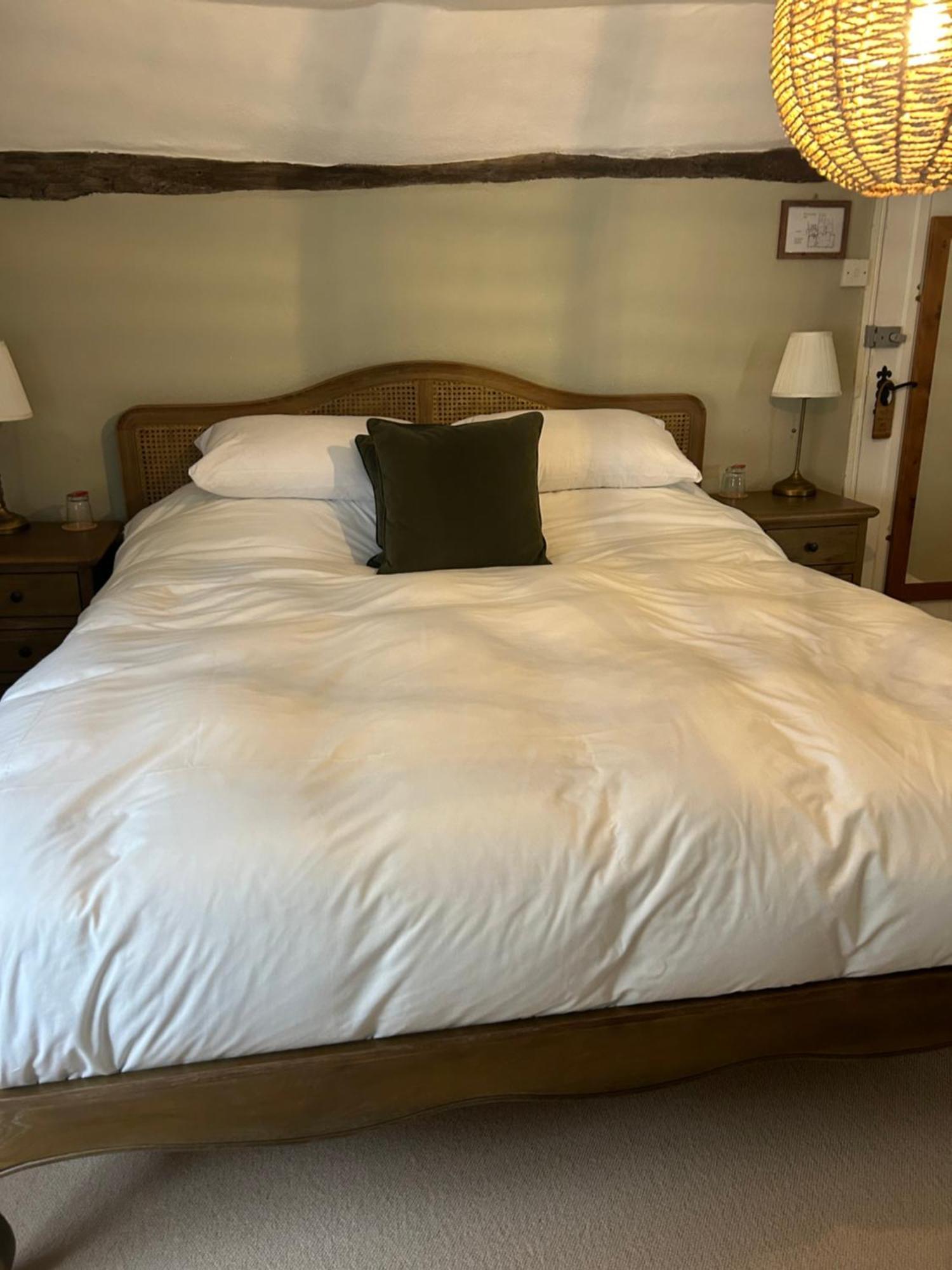 The White Horse Hotel ฟาเวอร์แชม ภายนอก รูปภาพ