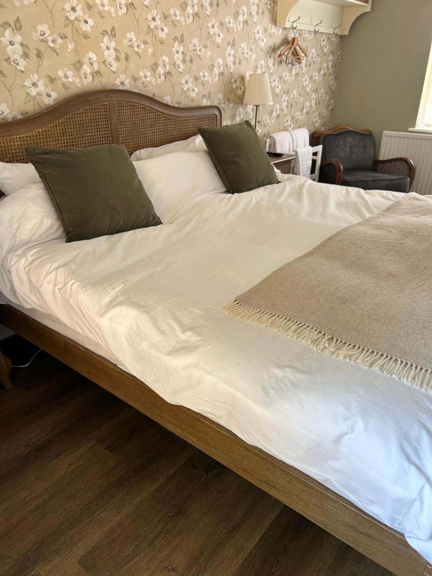 The White Horse Hotel ฟาเวอร์แชม ภายนอก รูปภาพ
