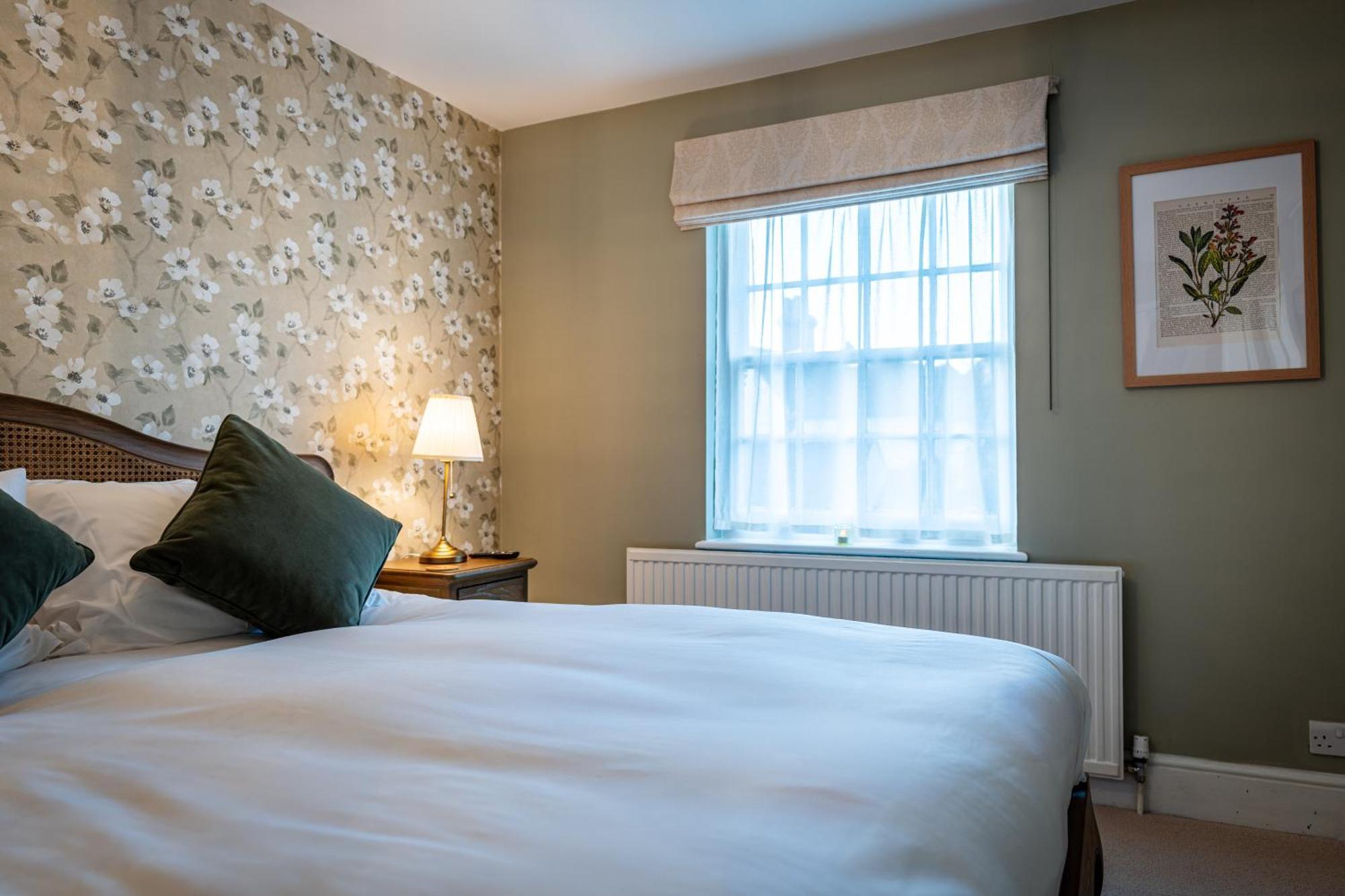 The White Horse Hotel ฟาเวอร์แชม ภายนอก รูปภาพ