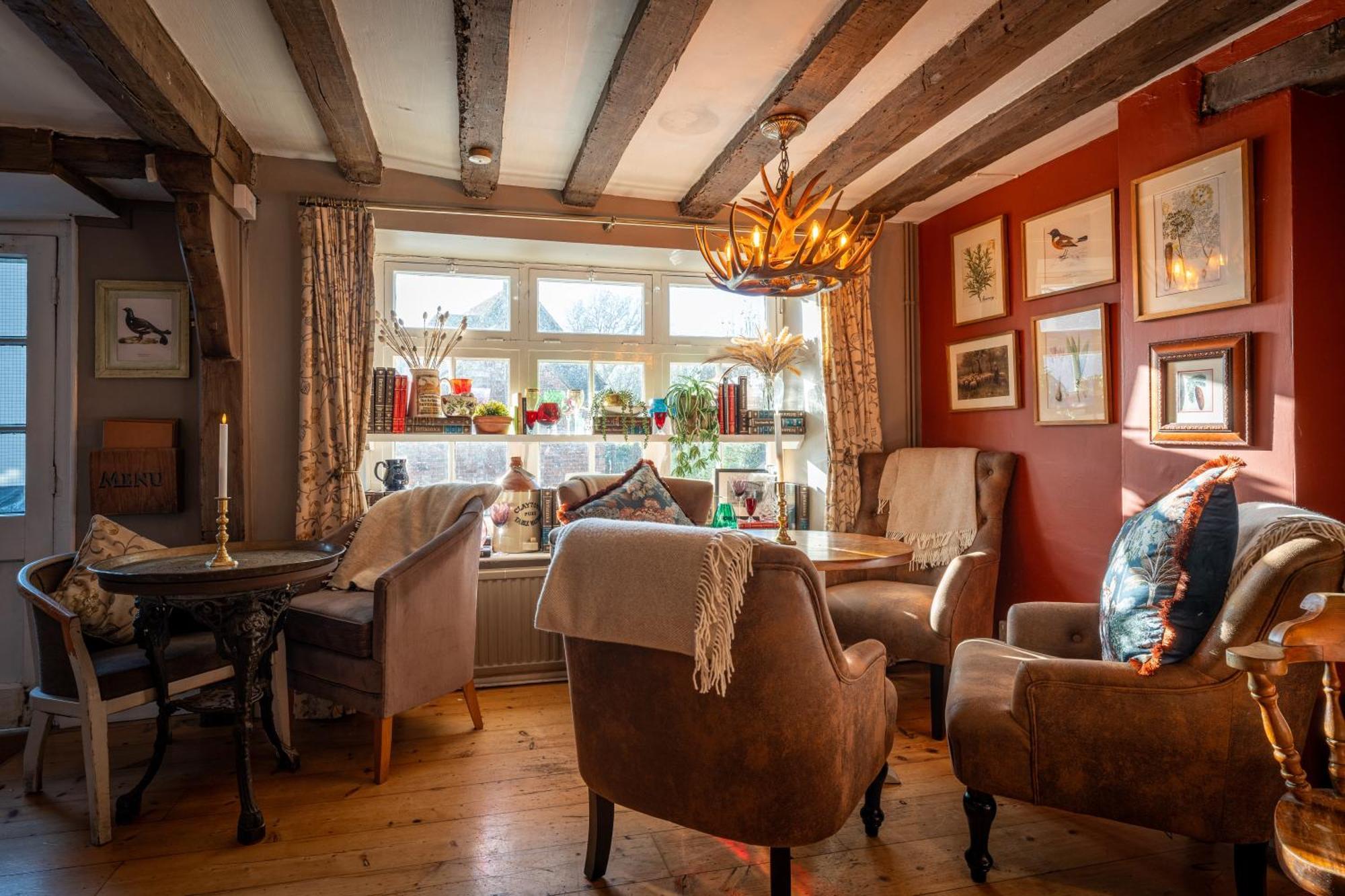 The White Horse Hotel ฟาเวอร์แชม ภายนอก รูปภาพ