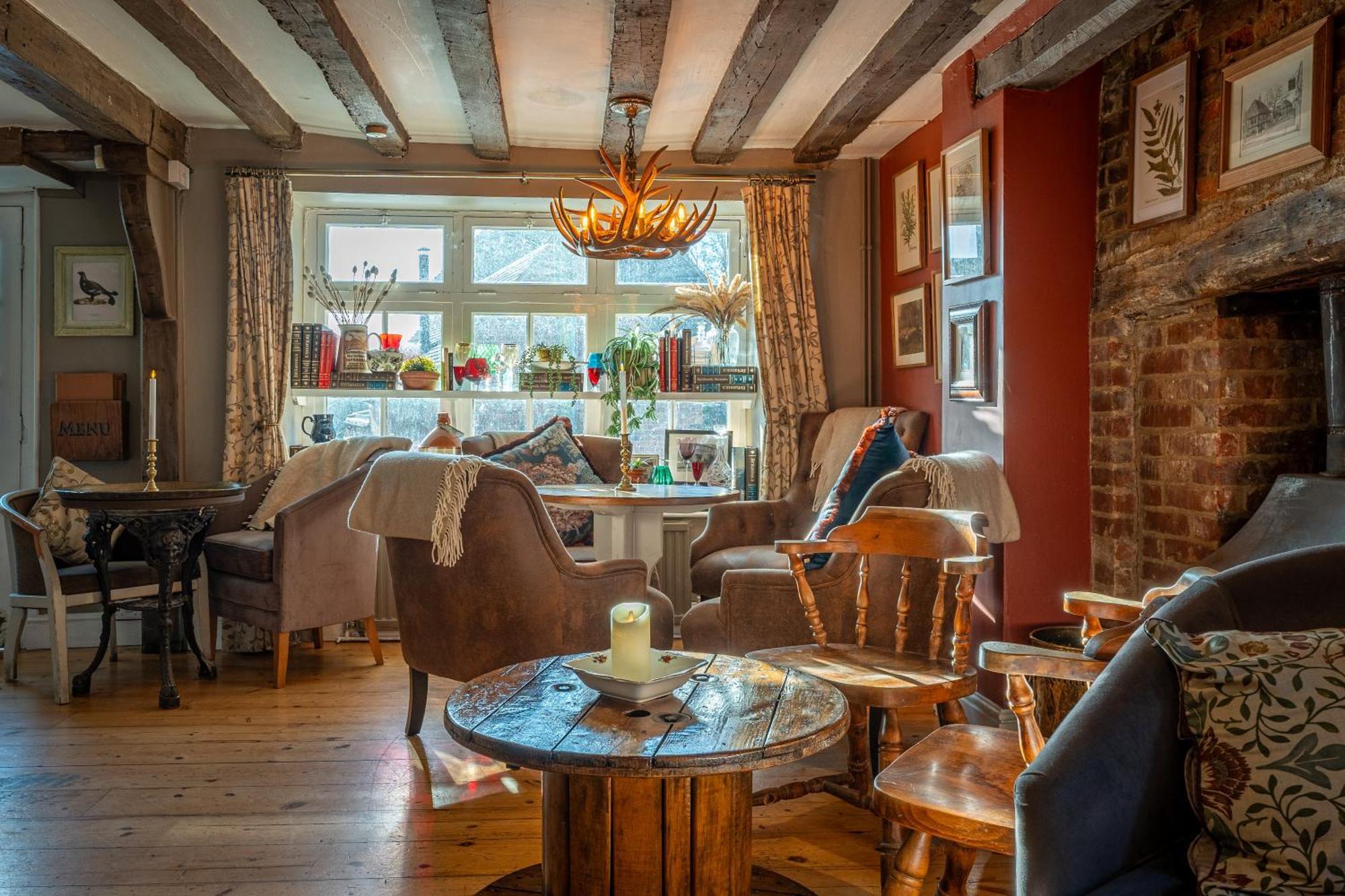 The White Horse Hotel ฟาเวอร์แชม ภายนอก รูปภาพ